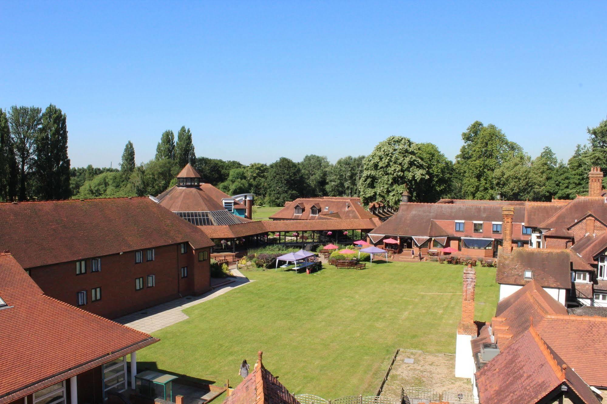 Hotel Cim Business Centre Maidenhead Zewnętrze zdjęcie
